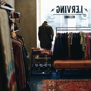 Suutari J. Erving logo